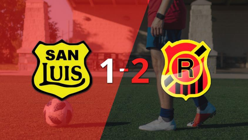 Rangers se lleva la victoria por 2 a 1 con un gol agónico en un reñido partido