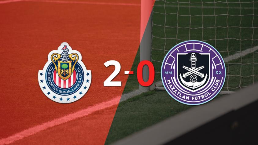 Chivas le ganó como anfitrión a Mazatlán por 2-0 