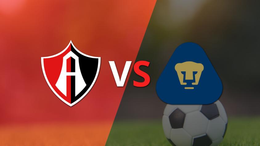 Atlas es superior a Pumas UNAM y lo vence por 2-0