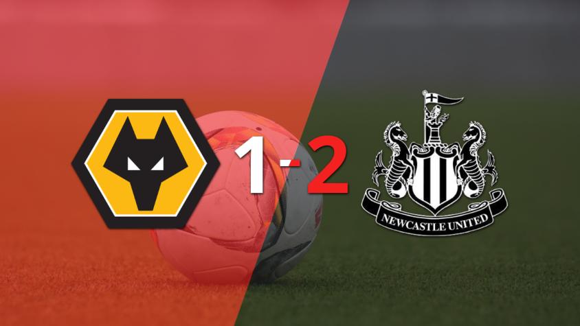 Newcastle United supera por 2-1 a Wolverhampton tras dar vuelta el partido