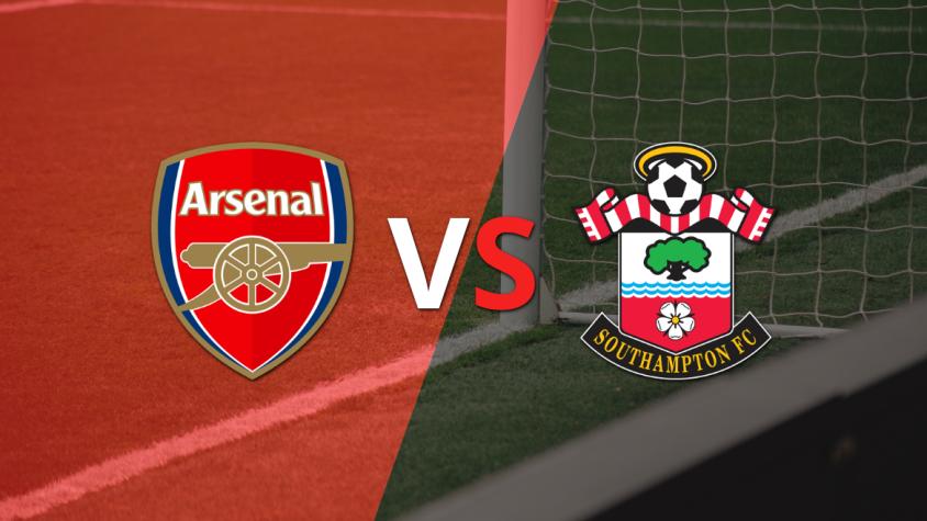 Comienza el partido entre Arsenal y Southampton en el Emirates Stadium