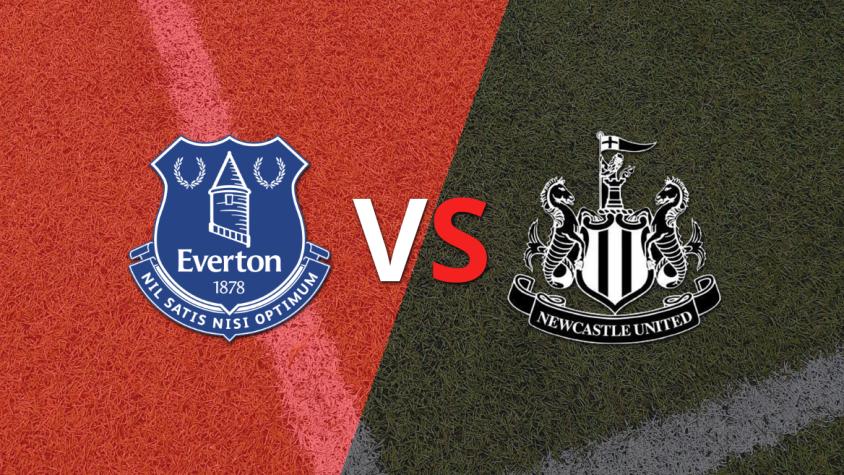 Pitazo inicial para el duelo entre Everton y Newcastle United