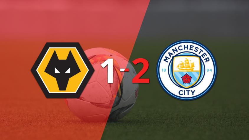 Manchester City supera por 2-1 a Wolverhampton con gol agónico tras dar vuelta el partido