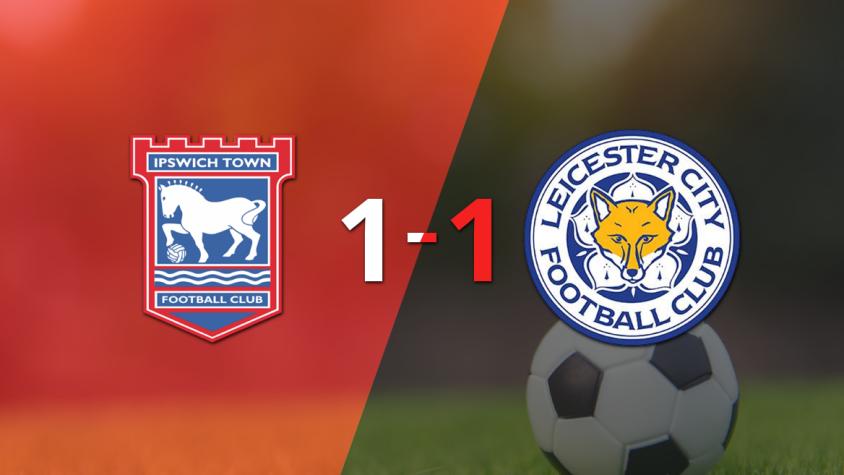 Leicester City saca agónico empate ante Ipswich Town con gol de Jordan Ayew