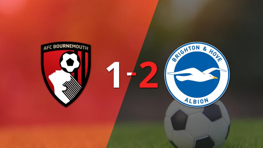 Bournemouth no logró superar la firmeza de Brighton and Hove y cayó 2 a 1 tras un gol agónico