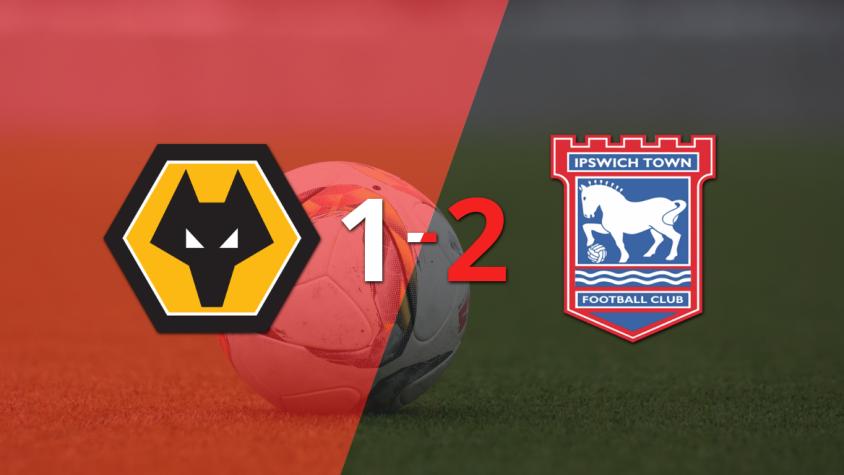 Ipswich Town celebra con un sufrido 2-1 ante Wolverhampton, gracias a un gol agónico