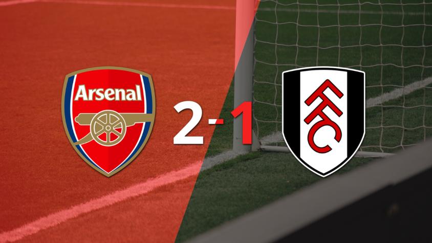 Arsenal logró una victoria con gol agónico por 2 a 1 frente a Fulham