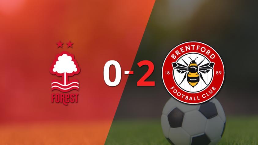 Con dos tantos, Brentford derrotó a Nottingham Forest en su casa
