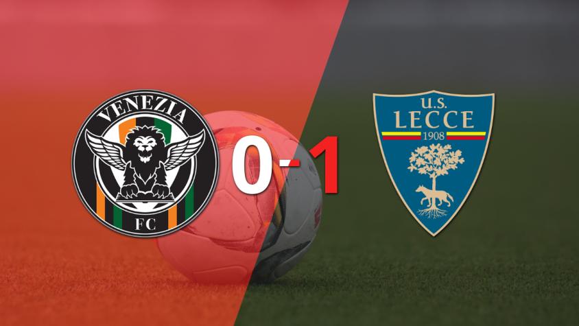 Lecce se quedó con la victoria 1-0 ante Venezia en el estadio Stadio Pierluigi Penzo