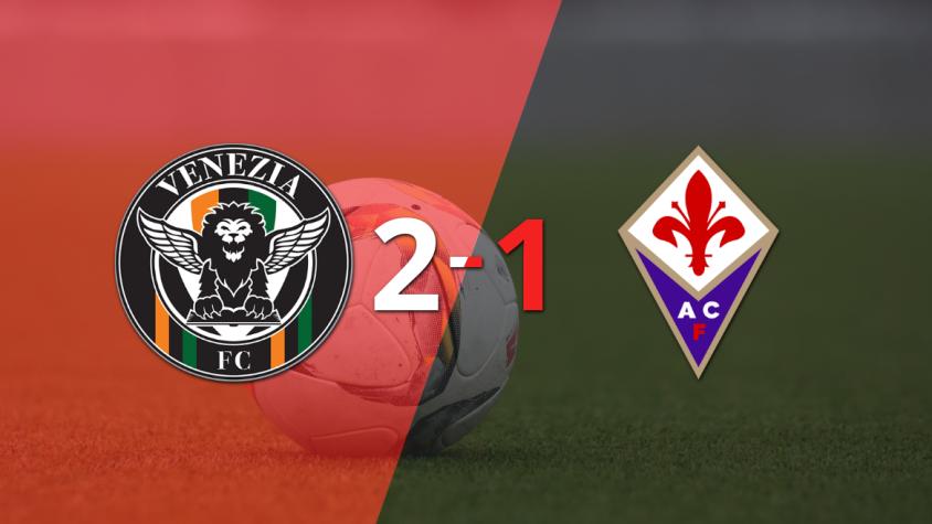 Venezia consiguió una victoria por 2 a 1 ante Fiorentina