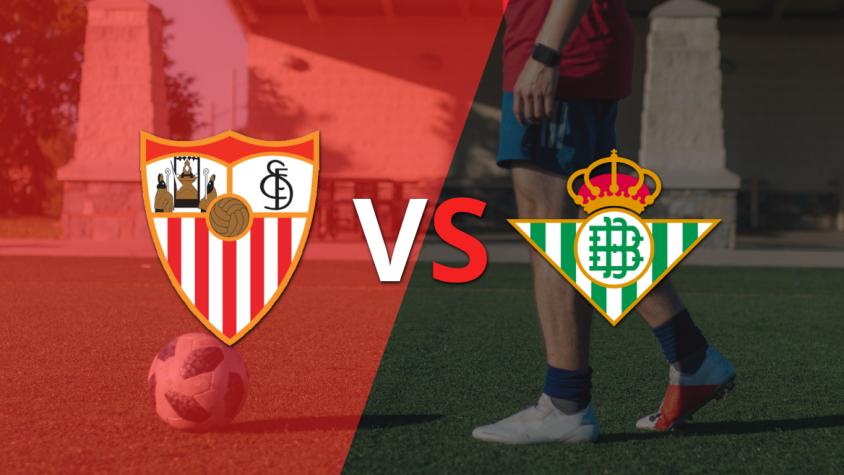 Ya rueda el balón entre Sevilla y Betis en el estadio Ramón Sánchez Pizjuán