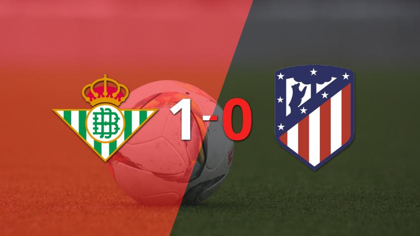 Betis aprovechó un gol en contra y se llevó la victoria ante Atlético de Madrid