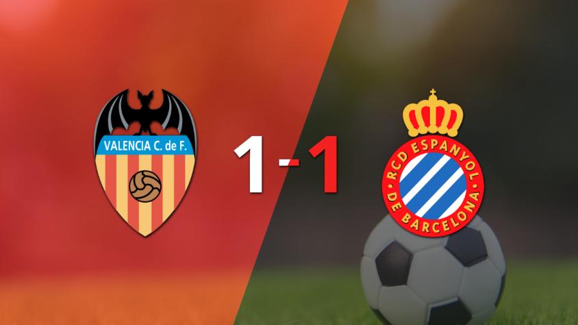 Valencia resolvió su juego de la fecha 33 con un empate 1-1 frente a Espanyol