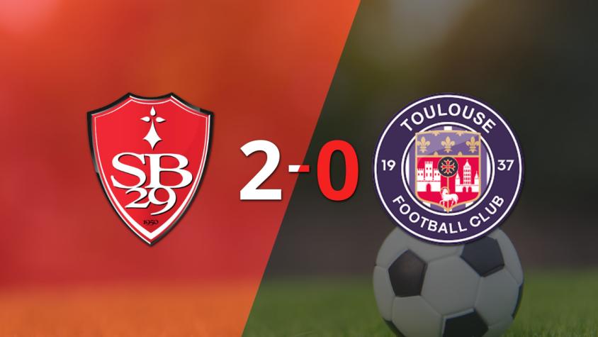 Stade Brestois marcó dos veces en la victoria ante Toulouse en el estadio Stade Francis-Le Blé