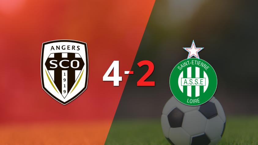 Angers sacó el triunfo agónico ante Saint Etienne a pesar del doblete de Zuriko Davitashvili