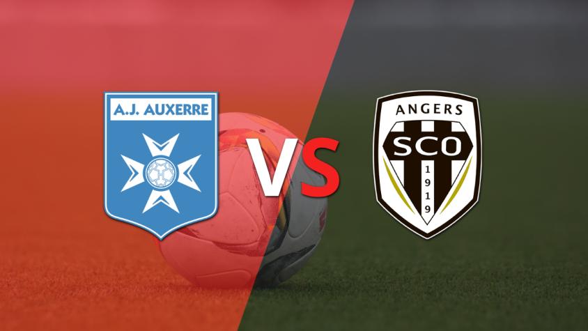 Auxerre y Angers  empatan 0-0 y se van al entretiempo