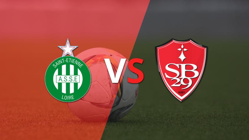 Saint Etienne le empata a Stade Brestois en el estadio Le Chaudron