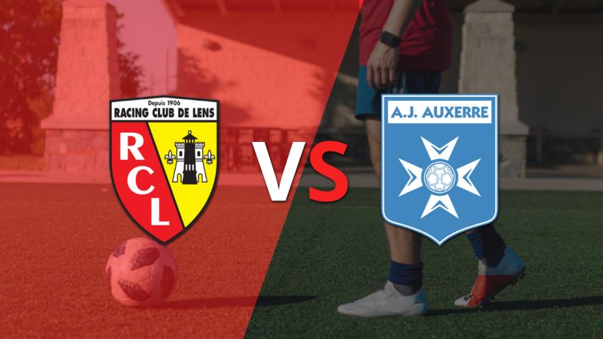Auxerre busca mantener la ventaja ante Lens en la etapa complementaria