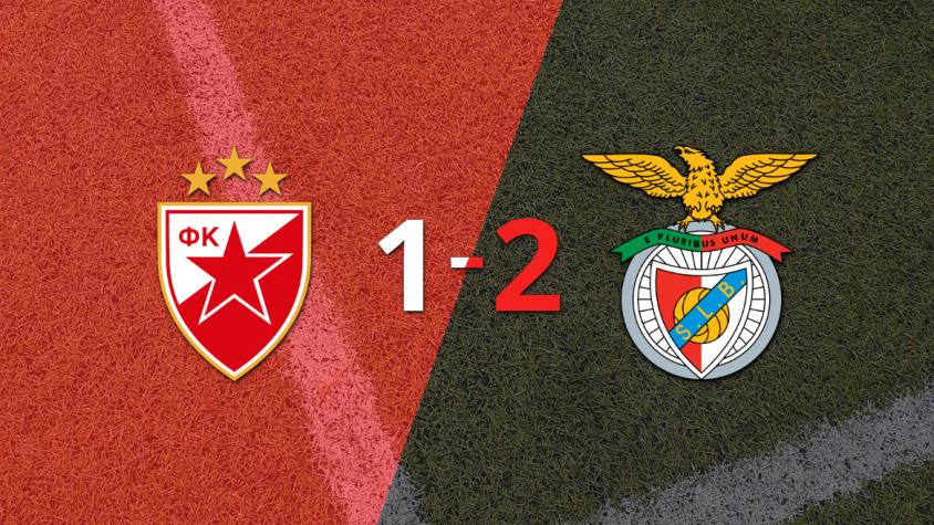 Estrella Roja sufrió una amarga derrota ante Benfica, cayendo por 2 a 1 con un gol agónico