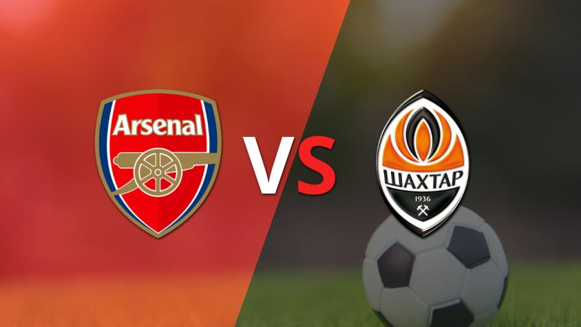 Arsenal es superior a Shakhtar Donetsk y lo vence por 1-0