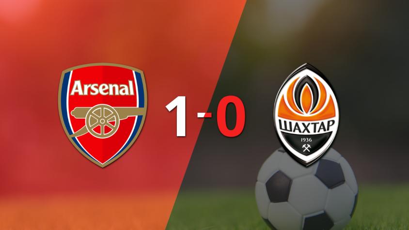 Arsenal venció a Shakhtar Donetsk con un gol en contra