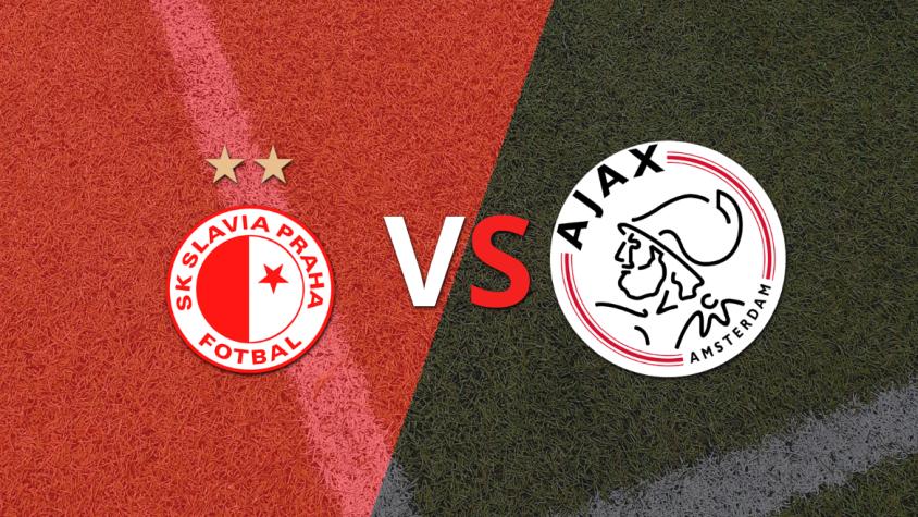 Slavia Praga y Ajax igualan en el estadio Eden Arena