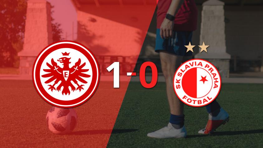 Slavia Praga no pudo con Eintracht Frankfurt y cayó 1-0