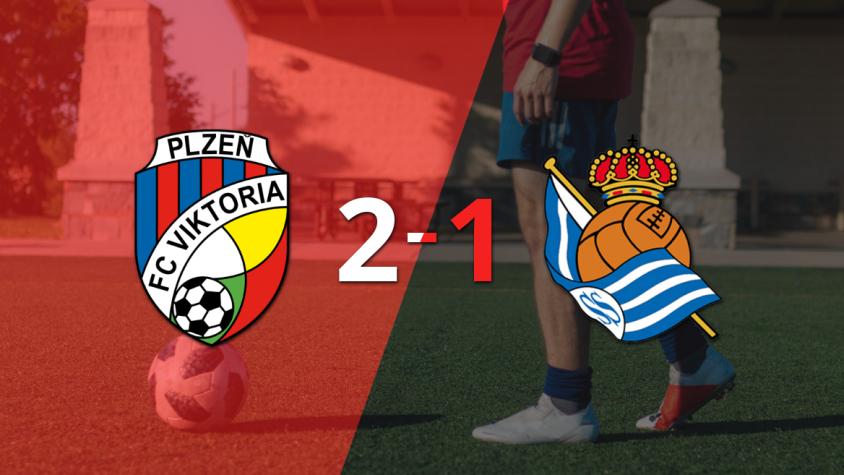 Viktoria Plzen asegura la victoria al vencer 2-1 a Real Sociedad con un gol agónico