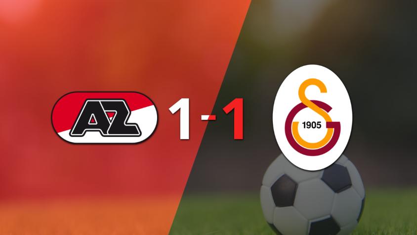 AZ Alkmaar resolvió su juego de la fecha 5 con un empate 1-1 frente a Galatasaray