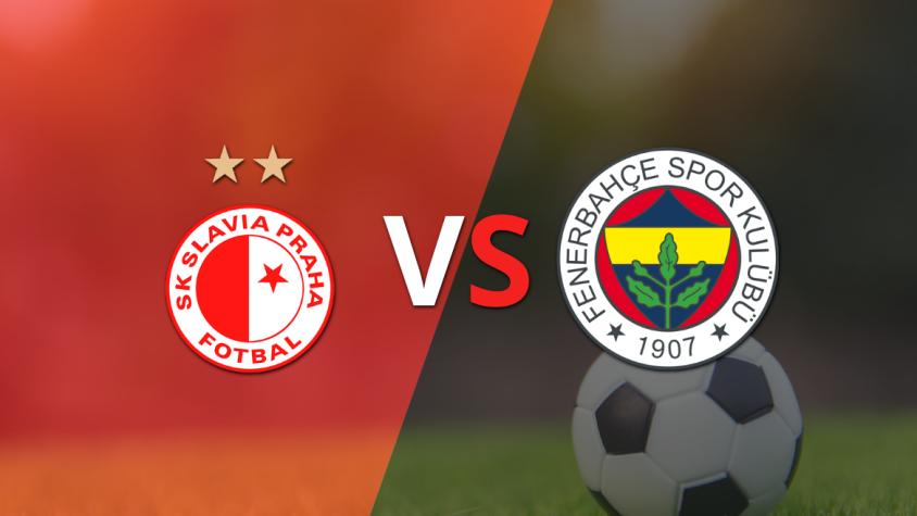 Al comienzo del segundo tiempo, Slavia Praga y Fenerbahçe empatan 1-1