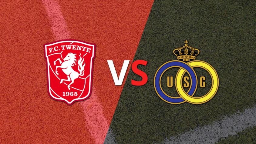 Inicia el partido entre FC Twente y U. Saint-Gilloise