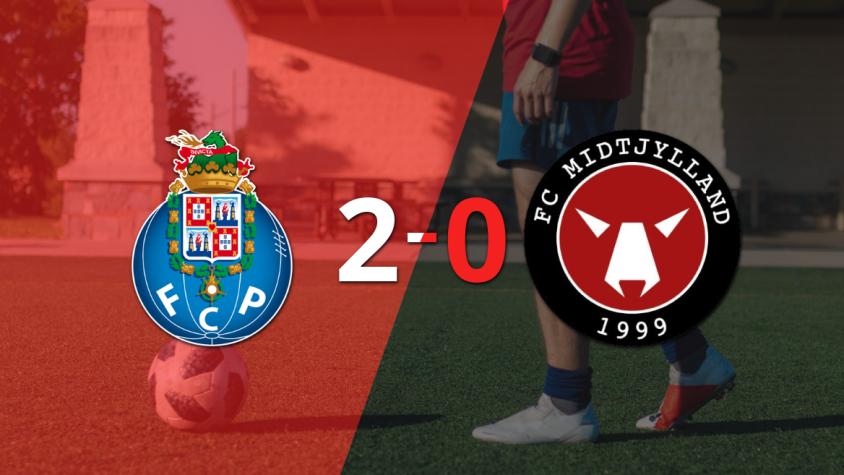 Sólido triunfo de Porto por 2-0 frente a Midtjylland