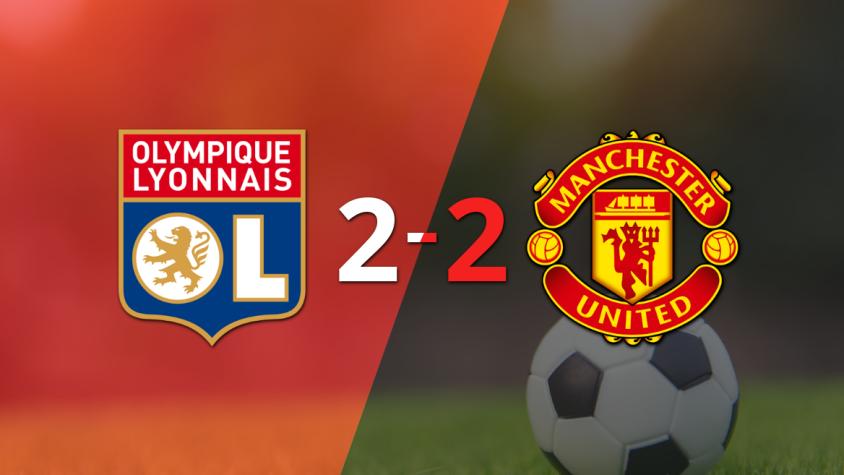Olympique Lyon y Manchester United empataron 2 a 2 con un gol agónico en el encuentro de ida