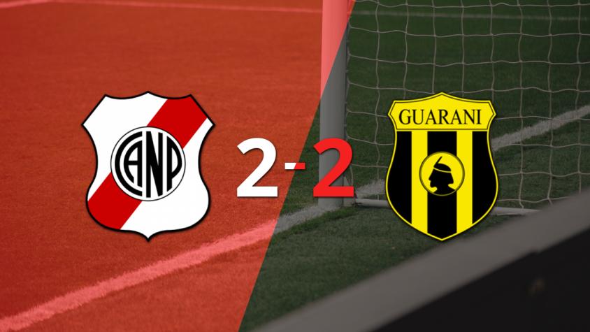 Con doblete de Diego Fernández, Guaraní empató con Nacional Potosí 2-2
