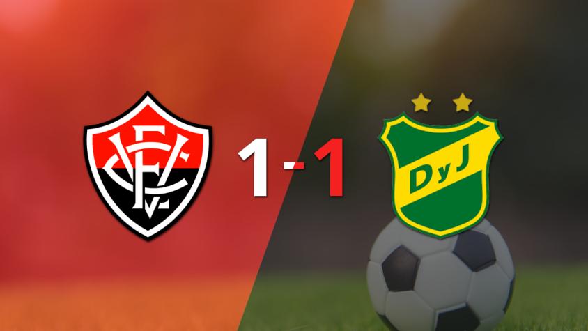 Vitória resolvió su juego de la fecha 4 del grupo B con un empate 1-1 frente a Defensa y Justicia