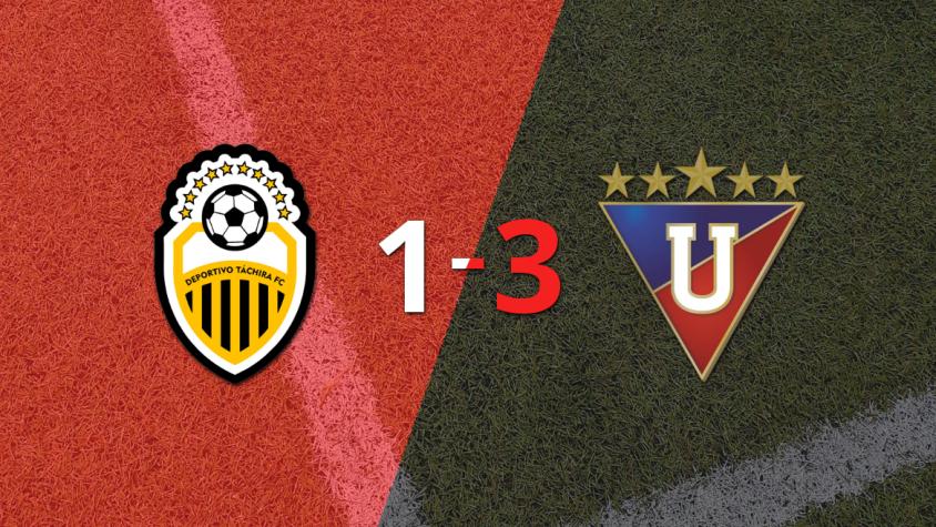 Liga de Quito superó a Táchira con dos tantos de Alex Arce