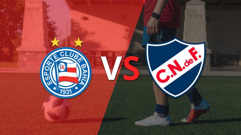 Ya rueda el balón entre Bahia y Nacional en el estadio el Fonte Nova