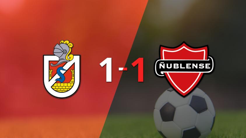 Ñublense logró un agónico empate ante D. La Serena