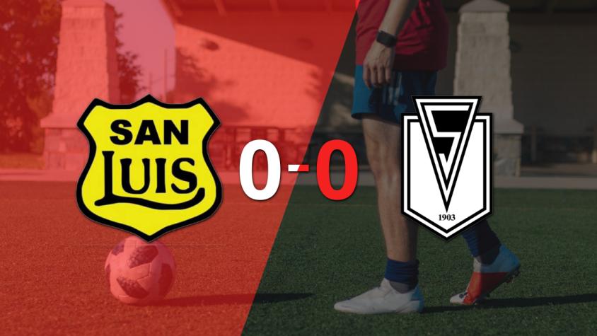 Sin muchas emociones, San Luis y Santiago Morning empataron 0-0