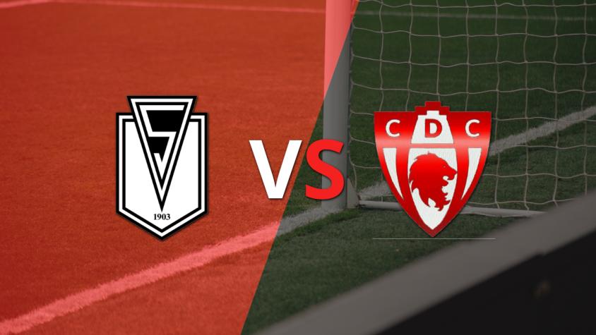 Comienza el partido entre Santiago Morning y D. Copiapó en el estadio Municipal La Pintana
