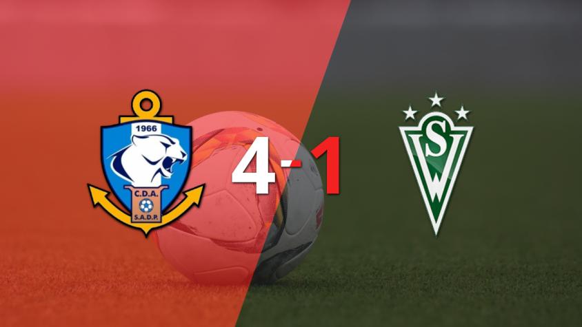 D. Antofagasta se impone con goleada 4 a 1 a Santiago Wanderers tras remontada