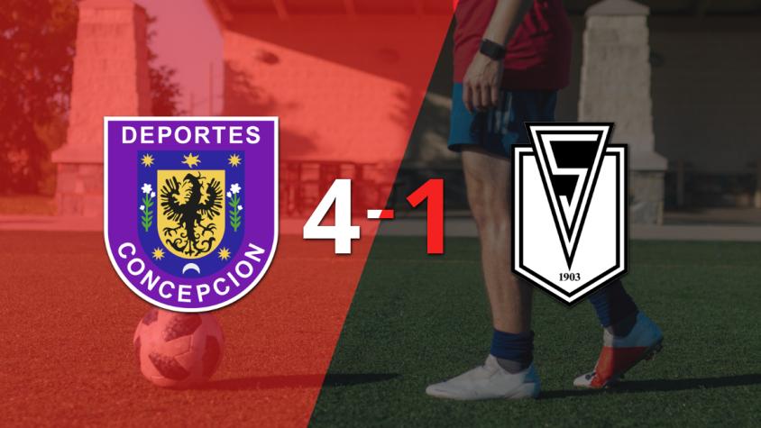 D. Concepción golea 4-1 a Santiago Morning