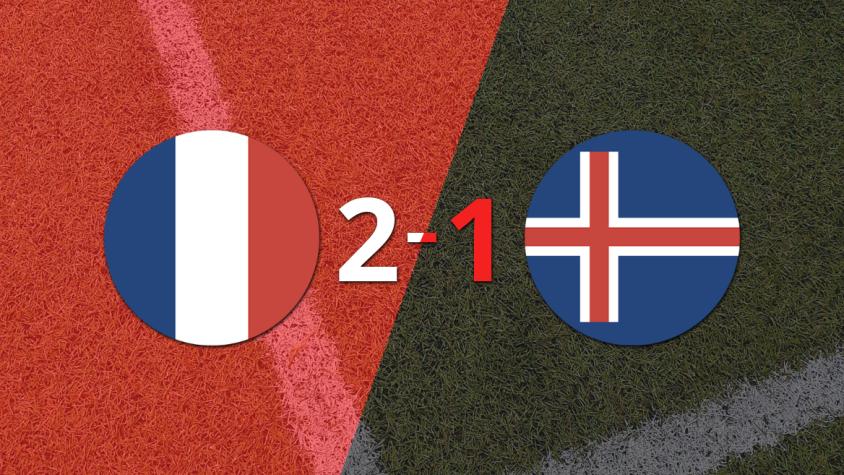 Francia logra remontada y gana 2-1 a Islandia
