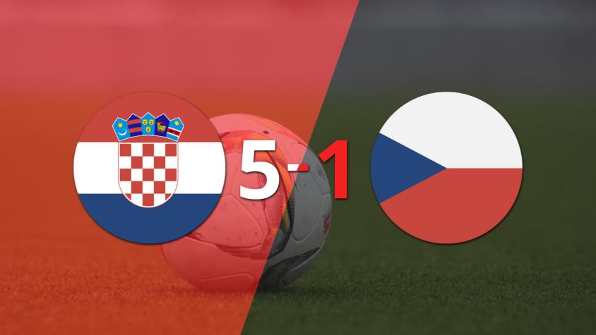 Andrej Kramaric anotó un doblete en la goleada 5-1 de Croacia a República Checa
