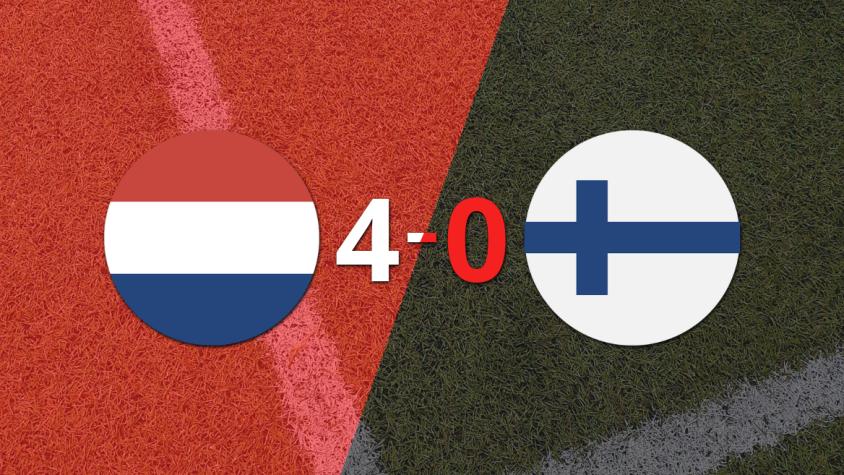 Países Bajos liquidó con una goleada a Finlandia por 4 a 0