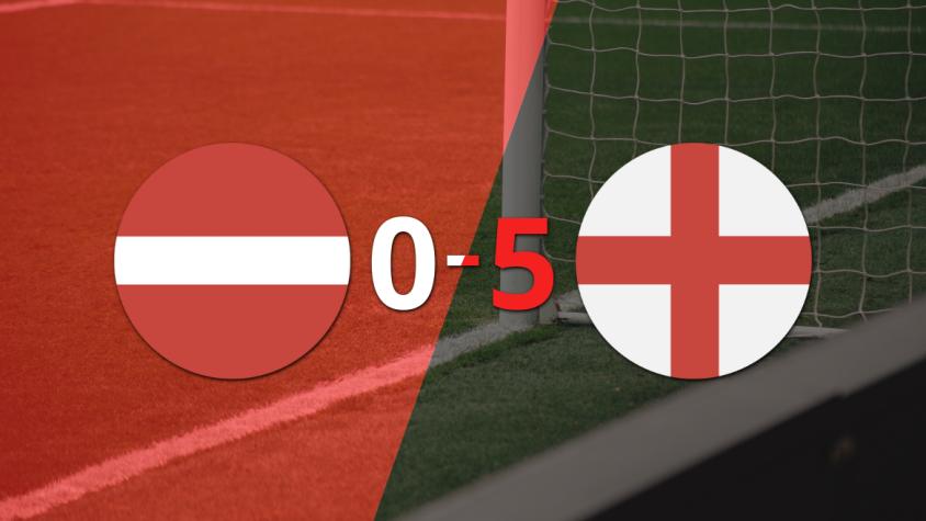 Inglaterra golea 5-0 a Letonia y Harry Kane firma doblete 