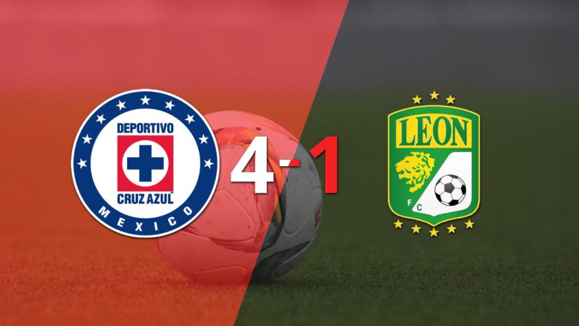 Goleada de Cruz Azul a León con doblete de Carlos Rodríguez incluído