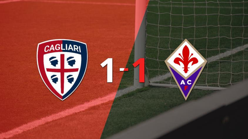 Cagliari empató 1-1 contra Fiorentina sobre el final del partido en el arranque del torneo