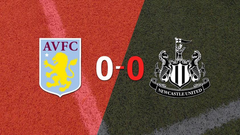 Aston Villa y Newcastle United no se hicieron daño y empataron sin goles en su primer partido del torneo