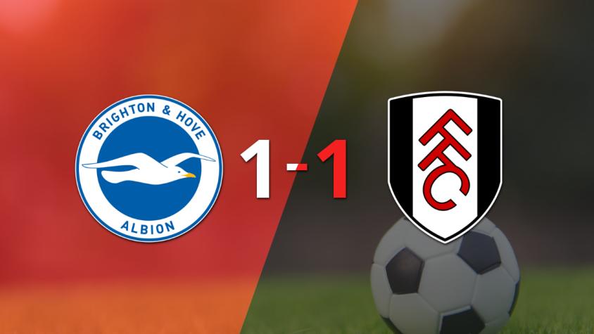 Fulham logró un agónico empate ante Brighton and Hove en el inicio del torneo
